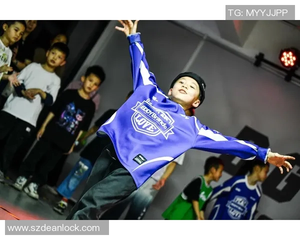 南京街舞队战术变革引发热议街舞文化新潮流探讨 南京街舞队战术变革引发热议街舞文化新潮流探讨