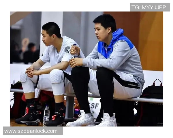 周鹏的篮球之路:从青涩少年到国家队核心的奋斗历程与荣耀时刻 周鹏的篮球之路:从青涩少年到国家队核心的奋斗历程与荣耀时刻