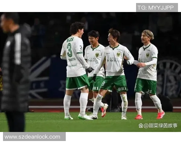 福冈黄蜂与东京绿茵激战正酣谁能在这场较量中笑到最后