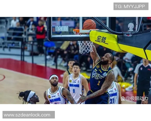 辽宁男篮迎战四川队CBA季后赛精彩对决引发球迷热议 辽宁男篮迎战四川队CBA季后赛精彩对决引发球迷热议