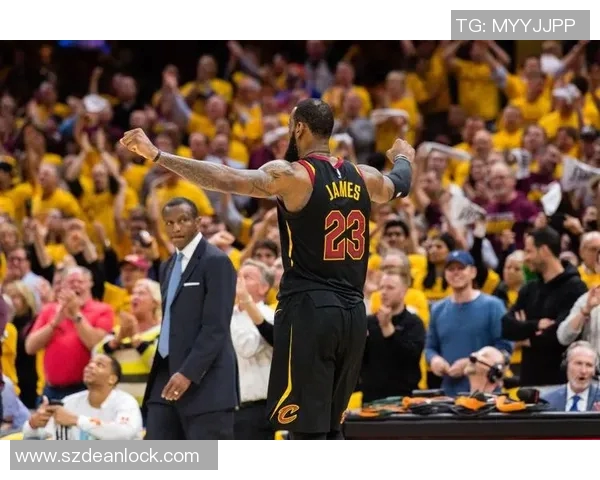 骑士对阵国王詹姆斯首秀精彩回顾与赛场瞬间分析 骑士对阵国王詹姆斯首秀精彩回顾与赛场瞬间分析