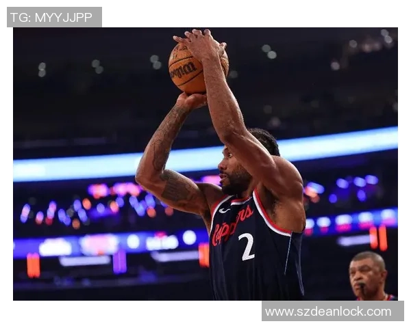 黄蜂与快船在深圳展开激烈对决球迷期待精彩表现与胜利时刻