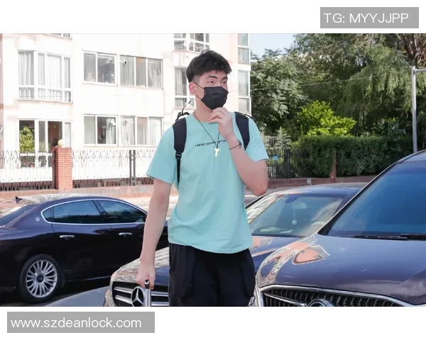 余嘉豪：从青涩少年到电竞新星的成长之路与未来展望