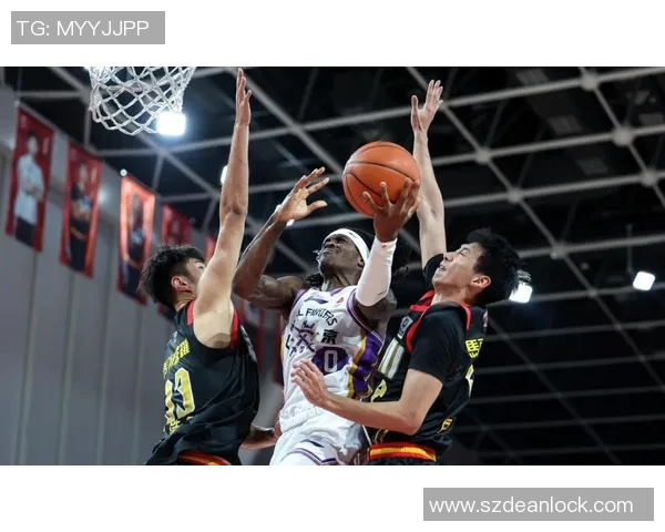 北京与广东季后赛精彩回放分析及关键时刻解读